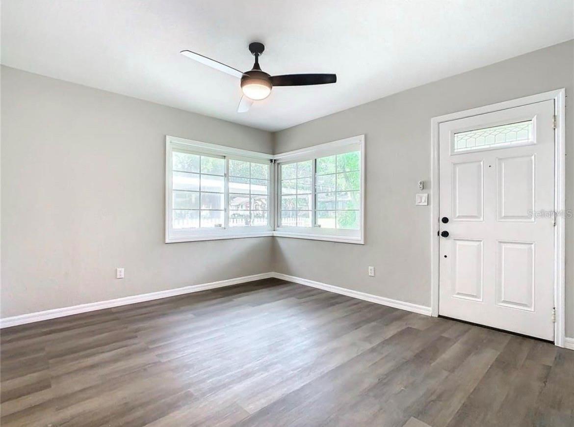 LAKE HUNTER TERRACE - Residential