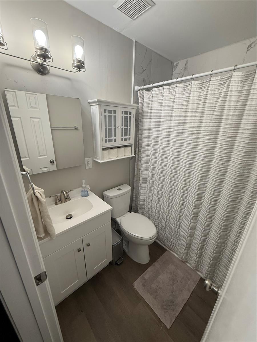 LAKE HUNTER TERRACE - Residential