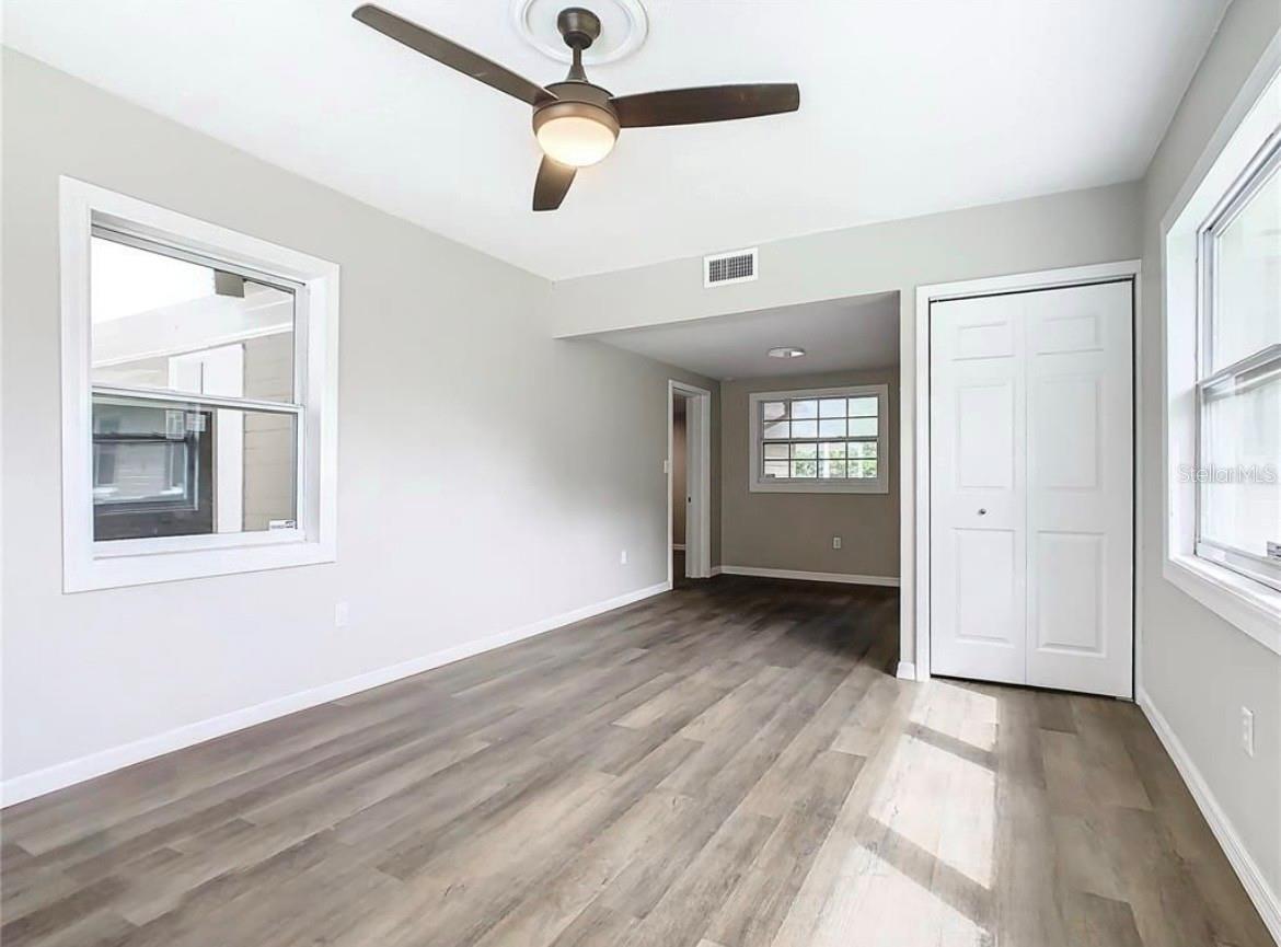 LAKE HUNTER TERRACE - Residential