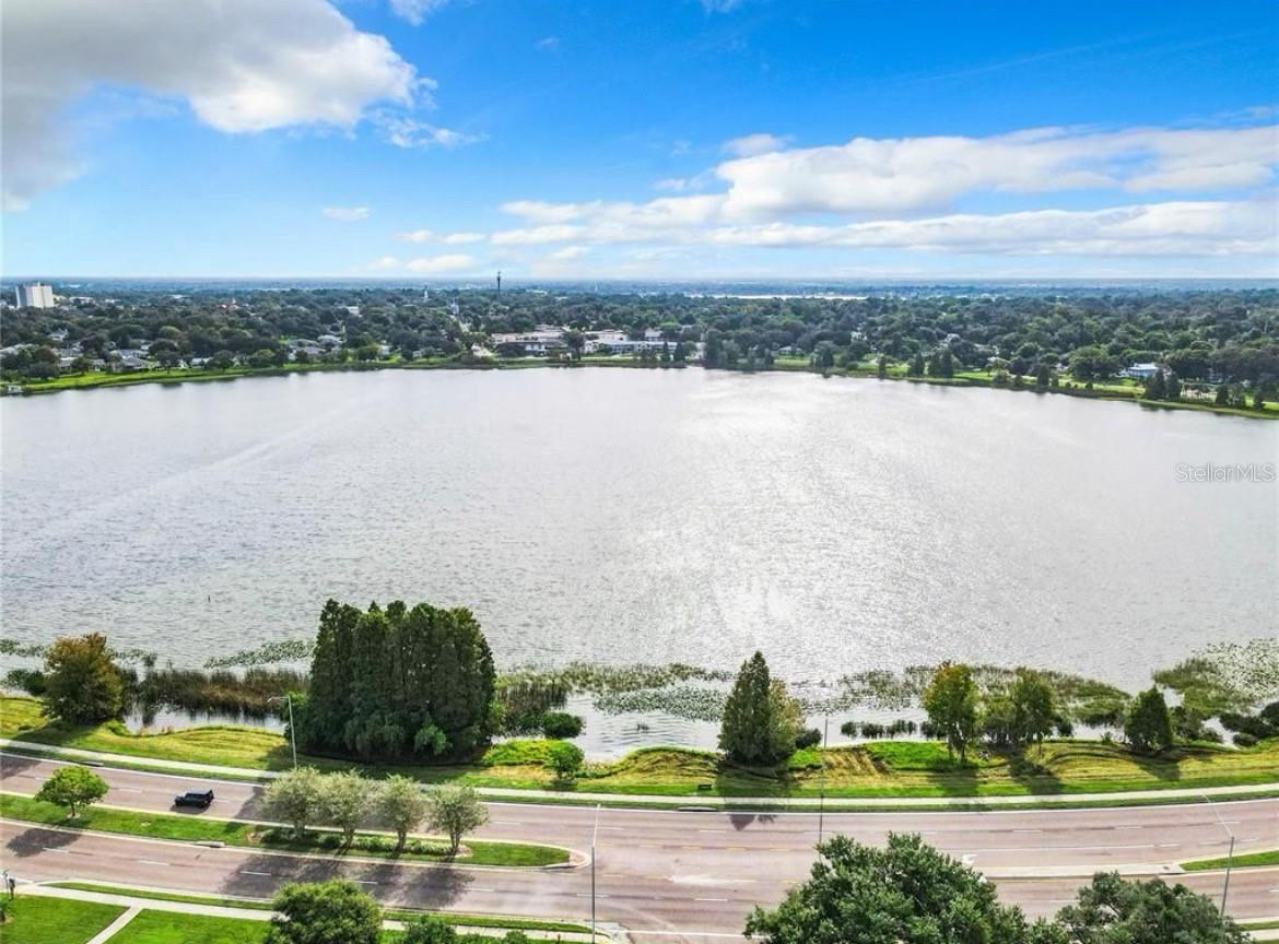 LAKE HUNTER TERRACE - Residential