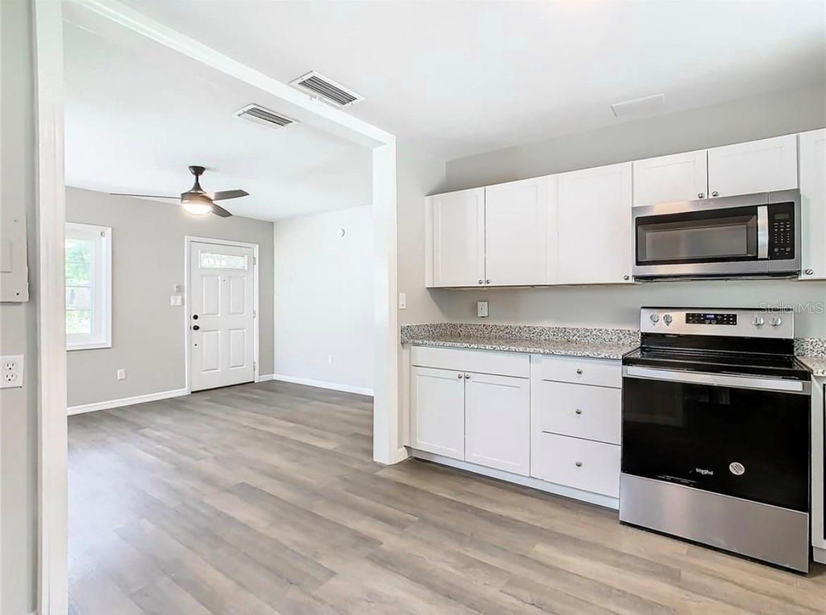 LAKE HUNTER TERRACE - Residential