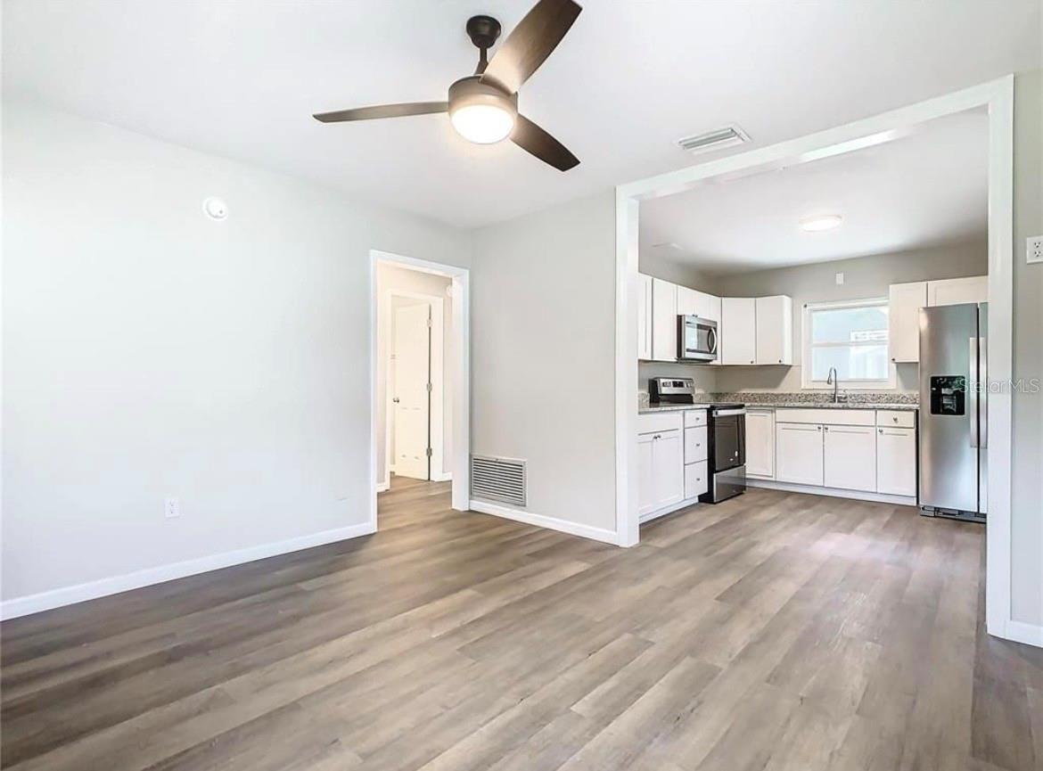 LAKE HUNTER TERRACE - Residential