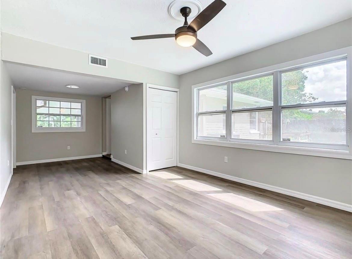 LAKE HUNTER TERRACE - Residential