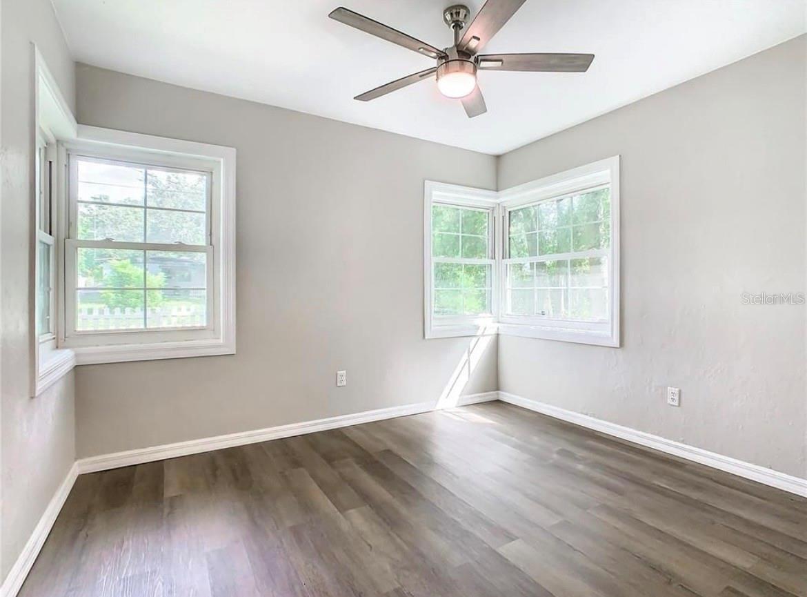 LAKE HUNTER TERRACE - Residential