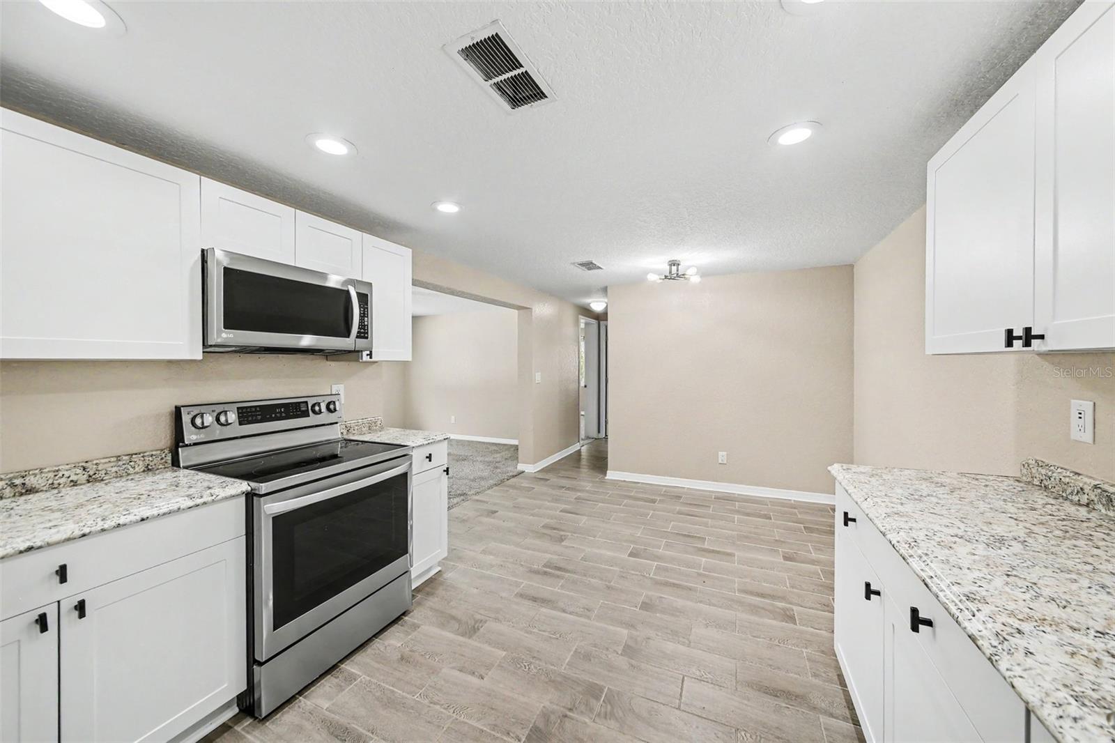 COLONY PARK - Residential