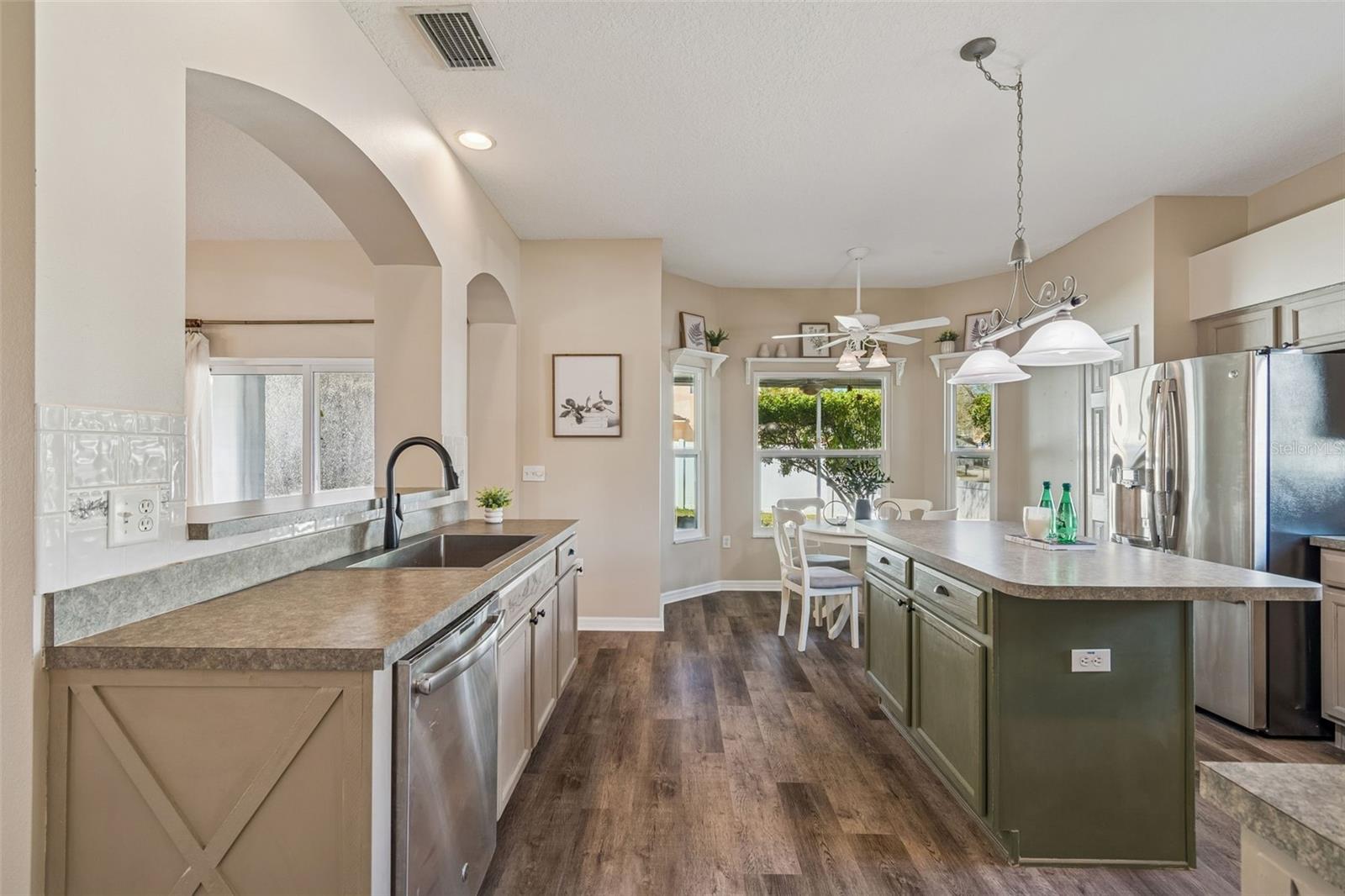 EASTLAKE OAKS PH 4 - Residential