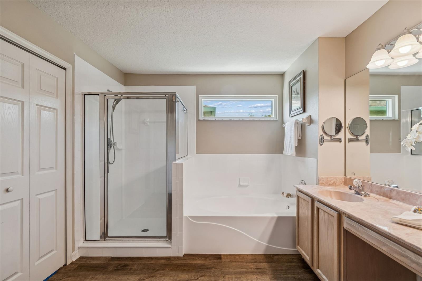 EASTLAKE OAKS PH 4 - Residential