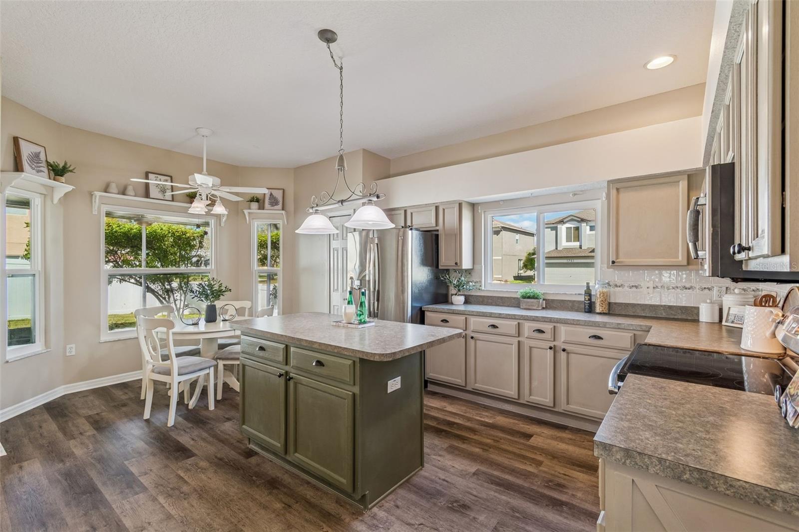 EASTLAKE OAKS PH 4 - Residential