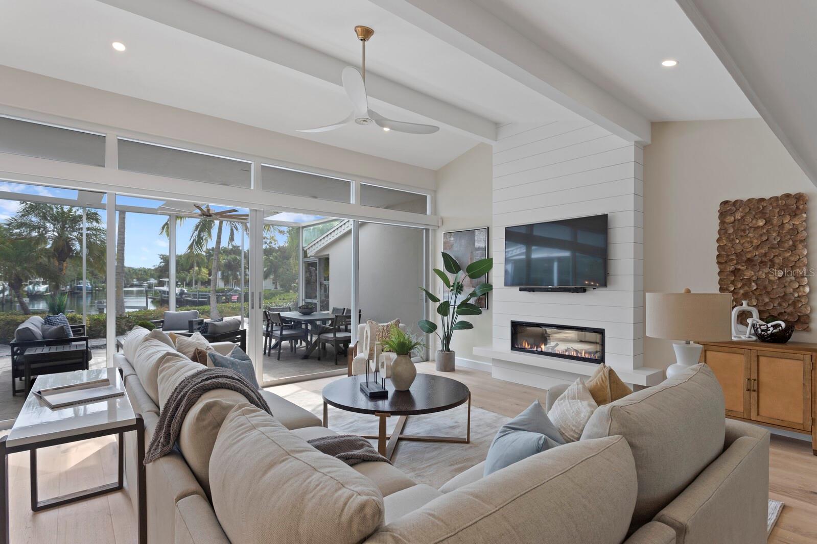 HIDDEN HARBOR - Residential