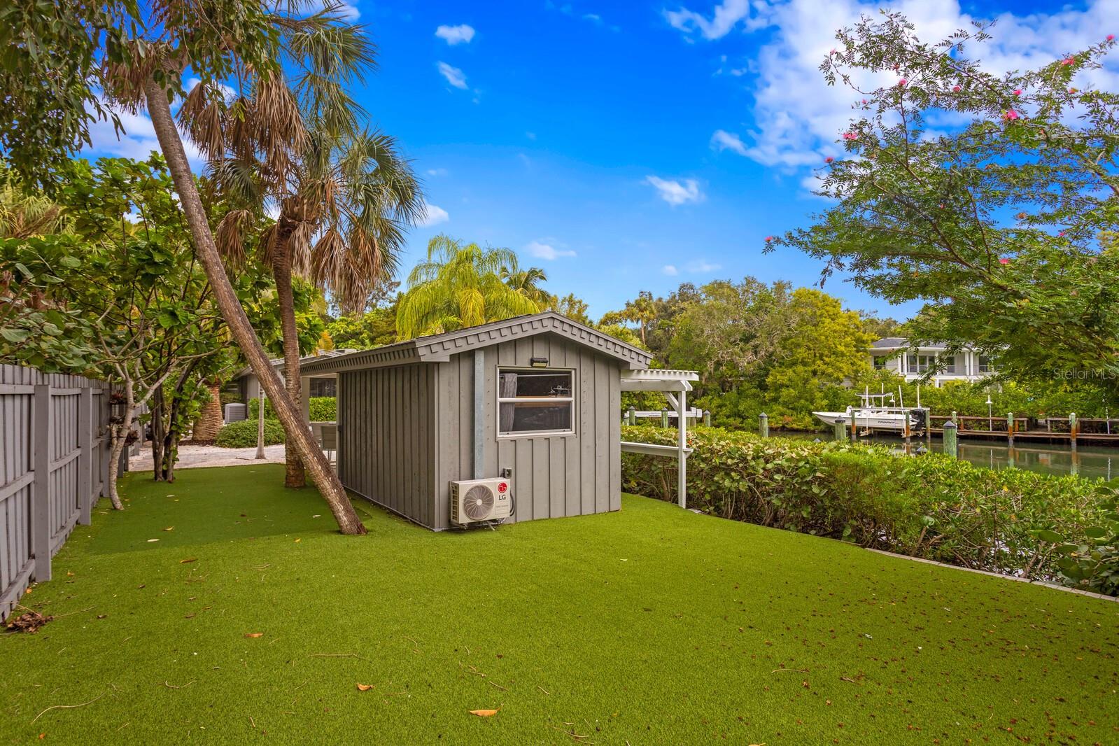 HIDDEN HARBOR - Residential