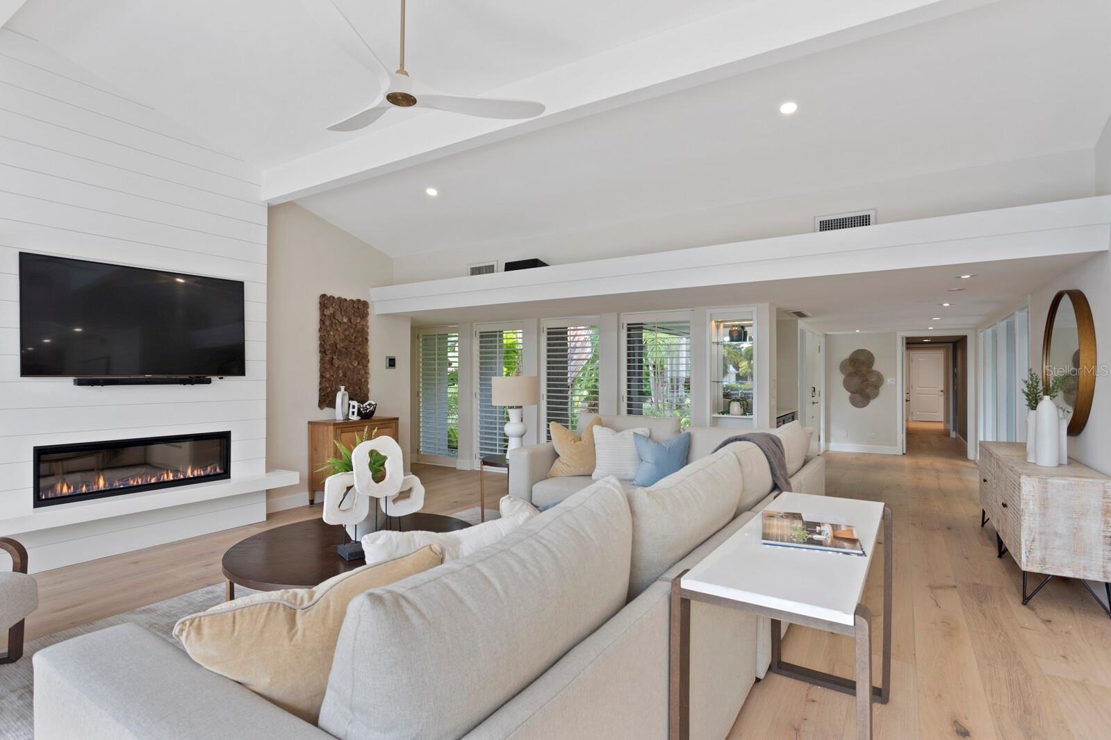 HIDDEN HARBOR - Residential