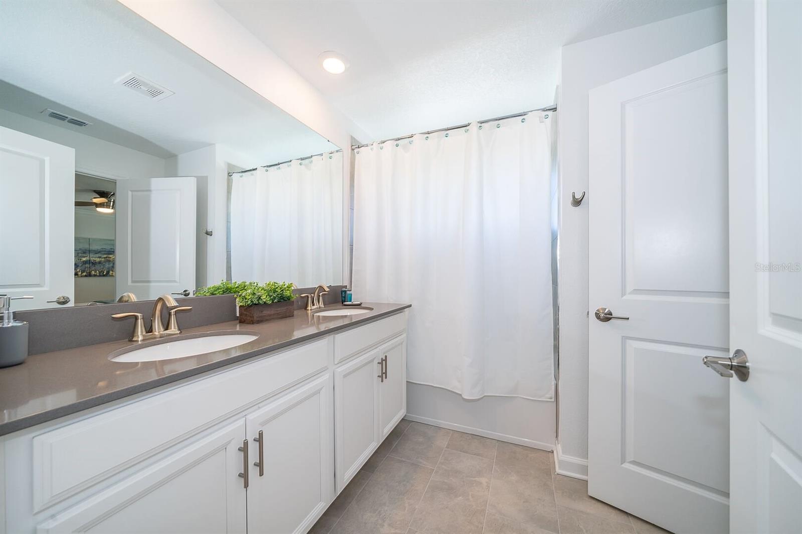 STONEYBROOK SOUTH NORTH PRCL PH 7 - Residential Lease