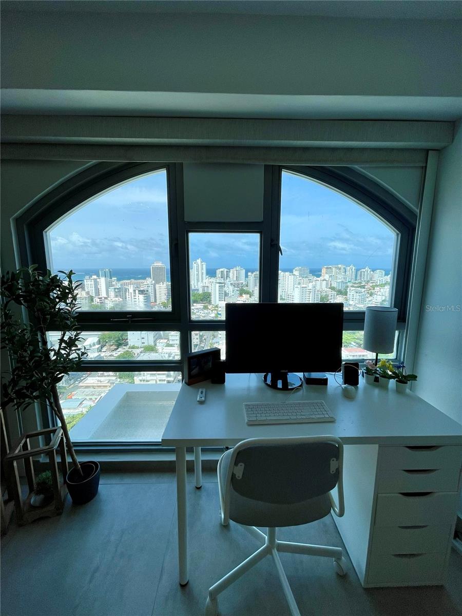 COND. METRO PLAZA TOWERS - Residential