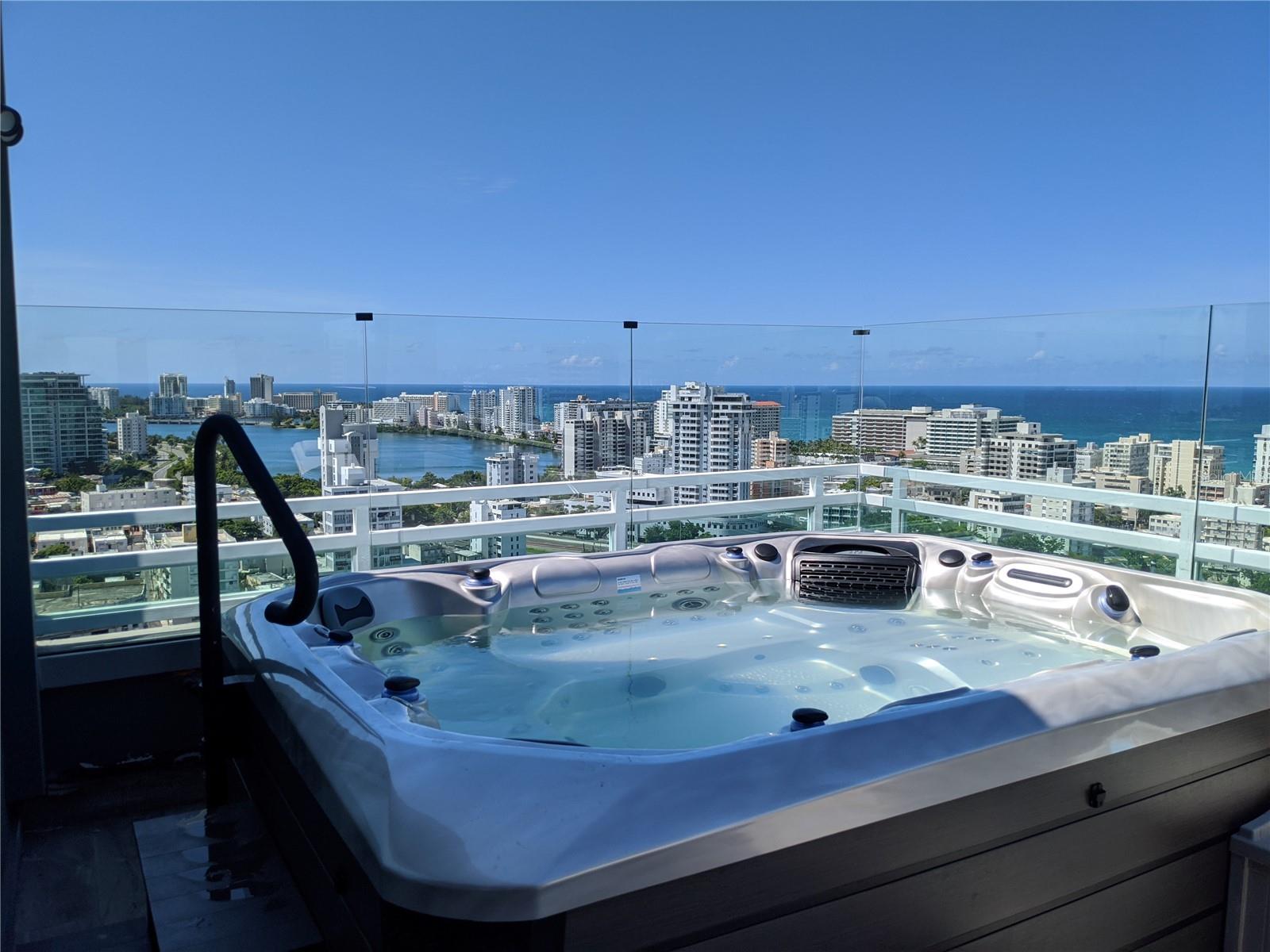 COND. METRO PLAZA TOWERS - Residential