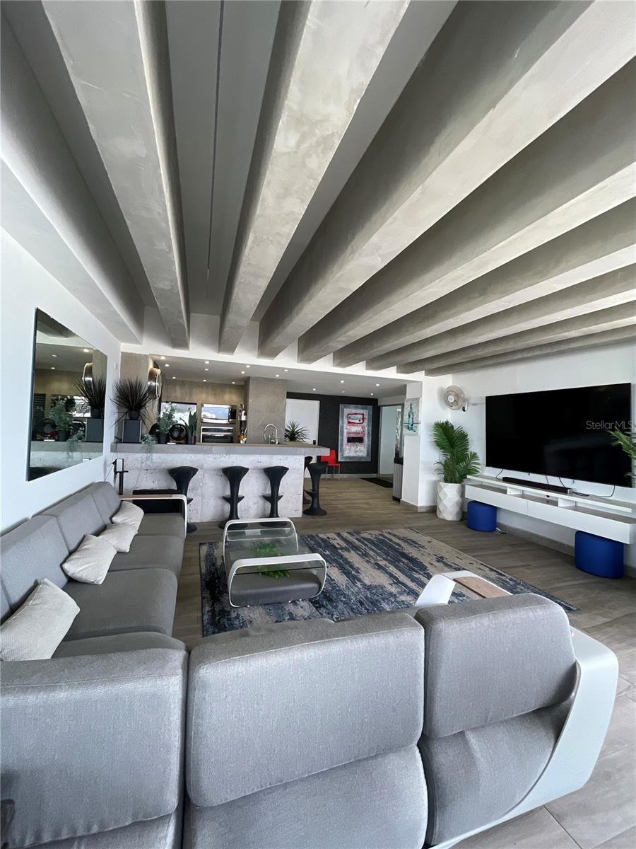 COND. METRO PLAZA TOWERS - Residential