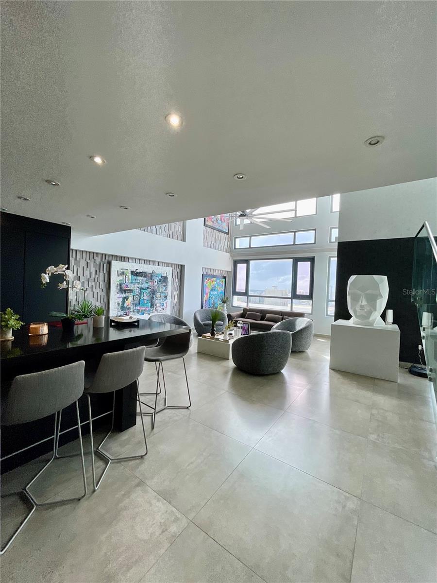 COND. METRO PLAZA TOWERS - Residential