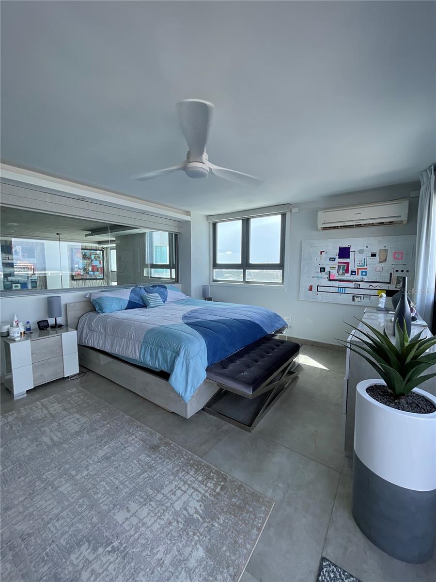 COND. METRO PLAZA TOWERS - Residential