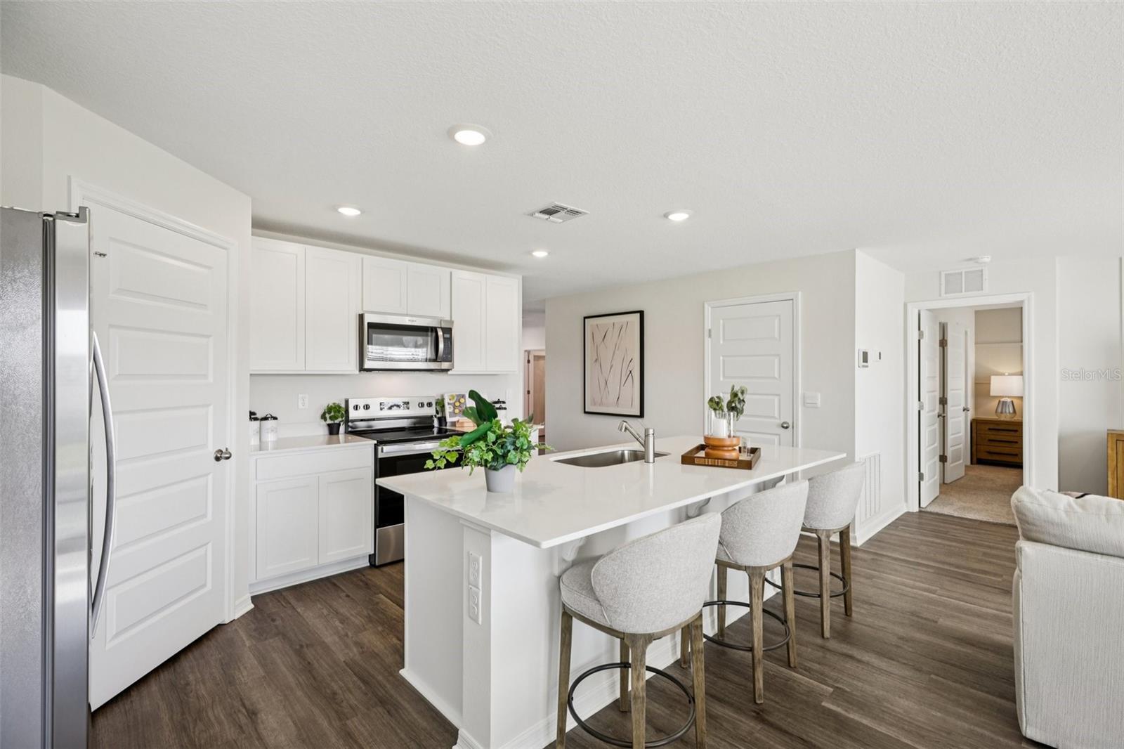 BOULEVARD OAKS - Residential