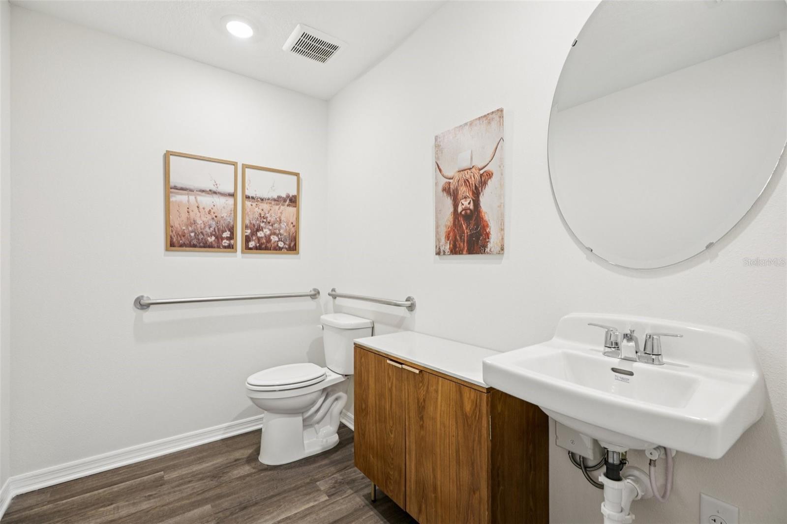 BOULEVARD OAKS - Residential