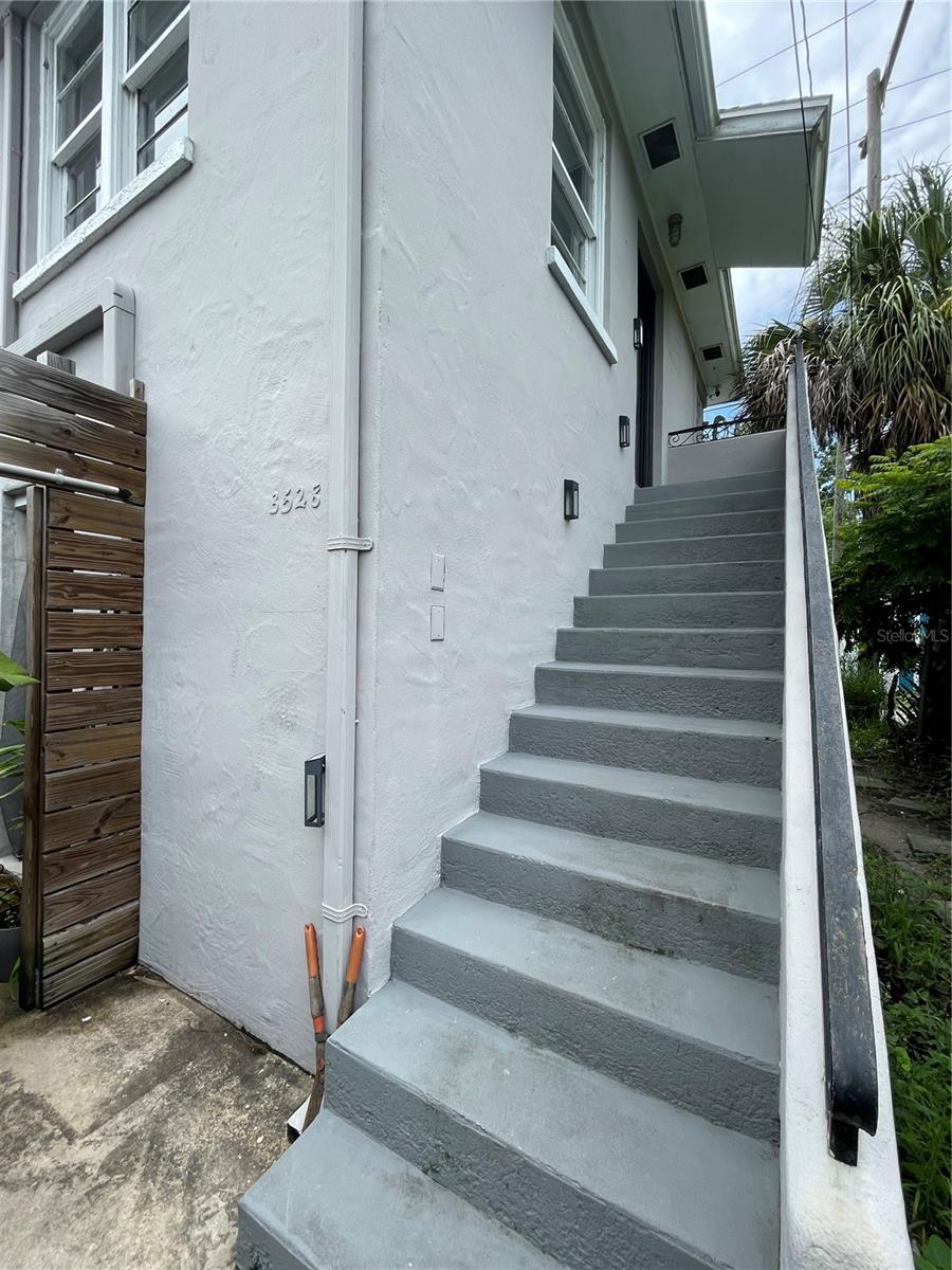 Charming 1 bedroom, 1 bathroom upstairs apartment in the heart of Central St. Petersburg! Just minutes from Central Avenue’s shops and restaurants, and a quick 10-minute drive to both the beach and vibrant downtown St. Pete. This well-located unit is within walking distance of public transportation and a variety of stores and dining options.
A flat fee of $250/month covers water, electricity, trash, and parking. One assigned parking space is included, located along the alley with a private entrance to the unit. Schedule your showing today!