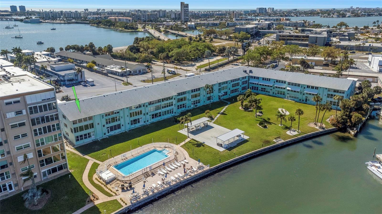 SHORE VIEW BLDG - Residential