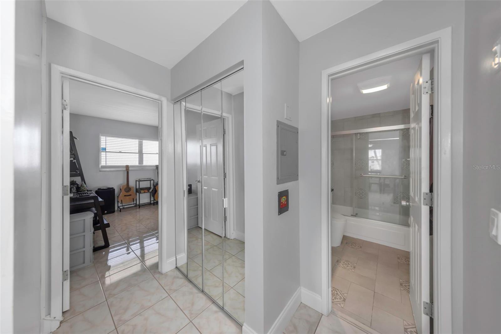 SHORE VIEW BLDG - Residential