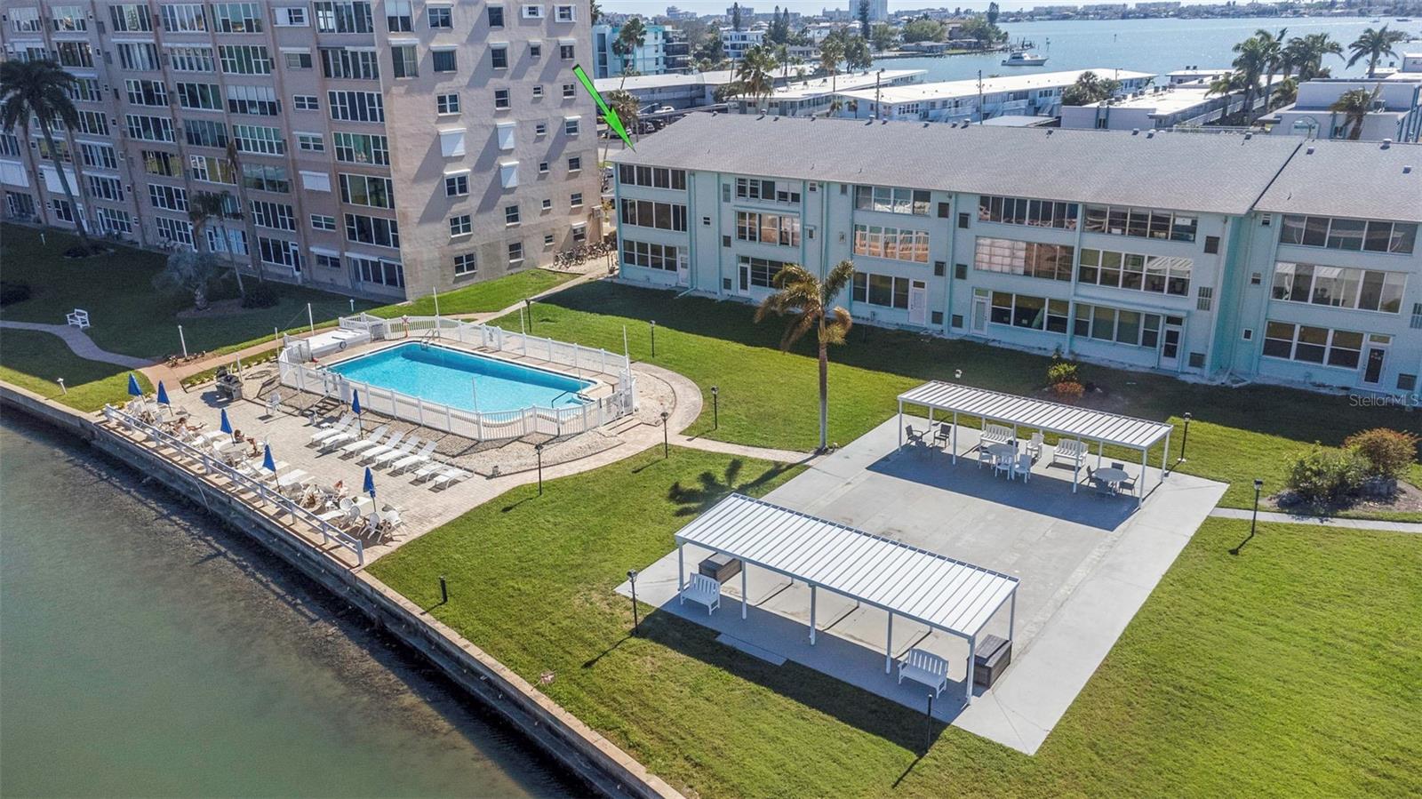 SHORE VIEW BLDG - Residential