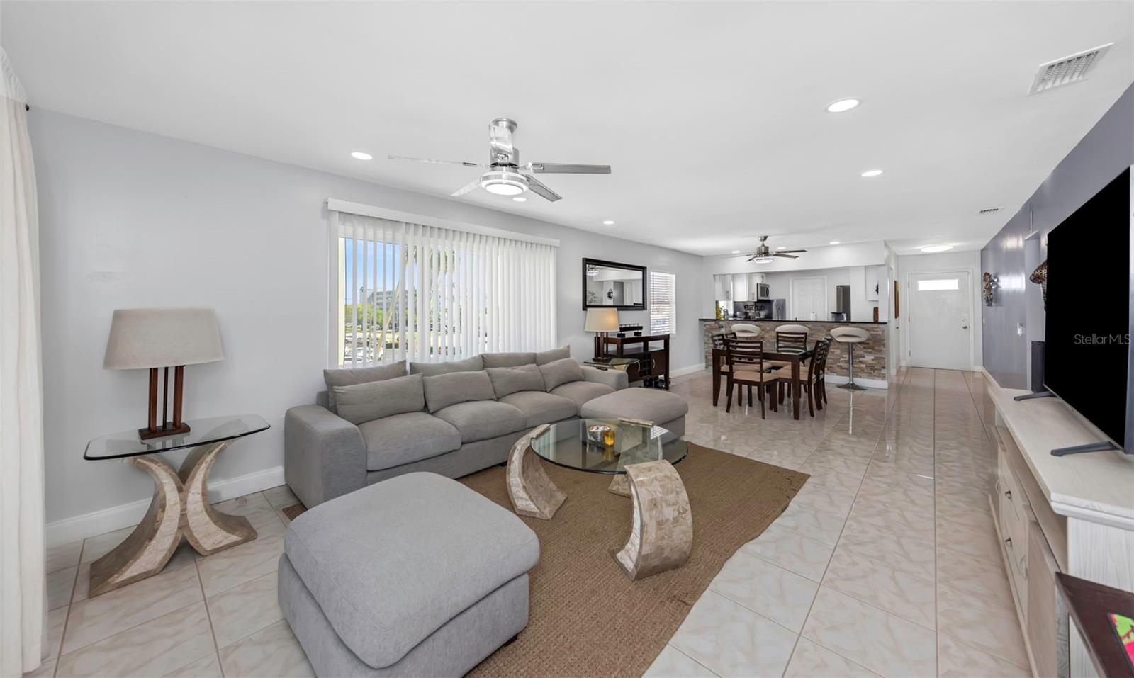 SHORE VIEW BLDG - Residential