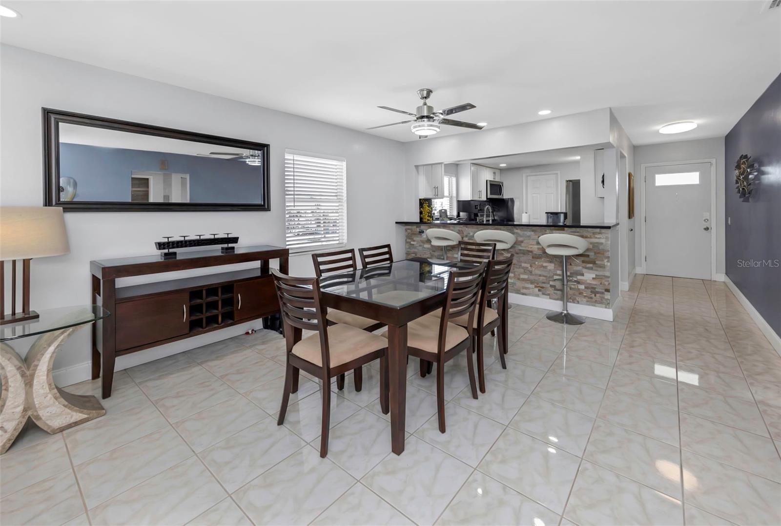 SHORE VIEW BLDG - Residential