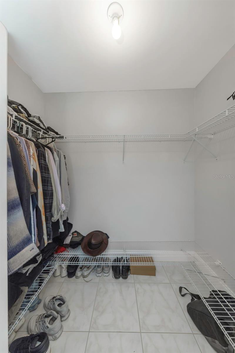 SHORE VIEW BLDG - Residential