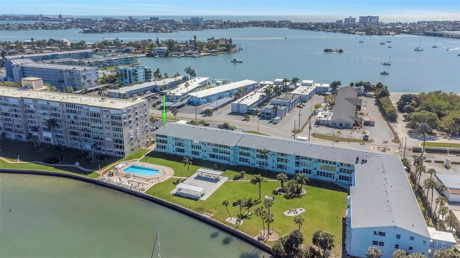 SHORE VIEW BLDG - Residential