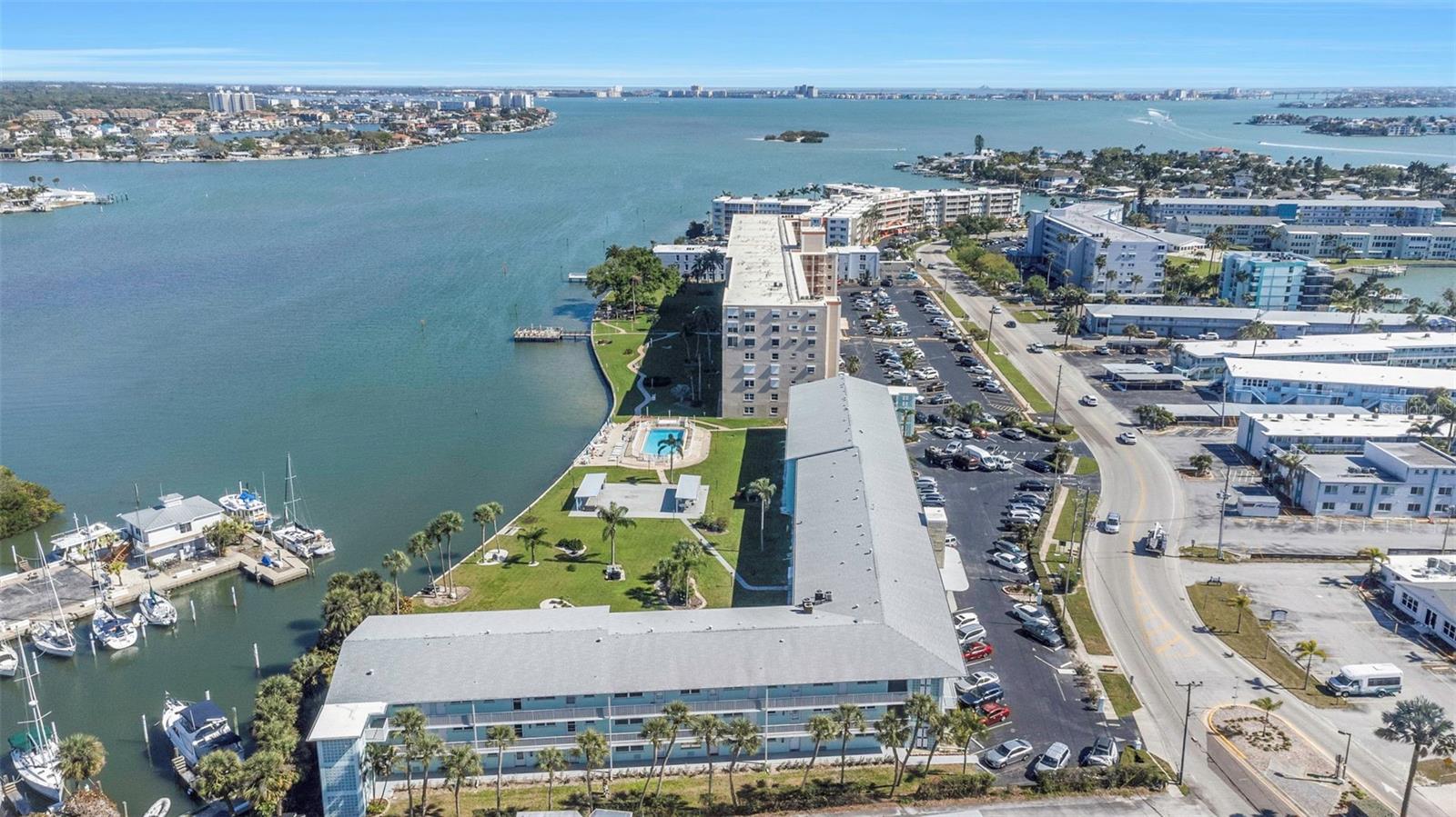 SHORE VIEW BLDG - Residential