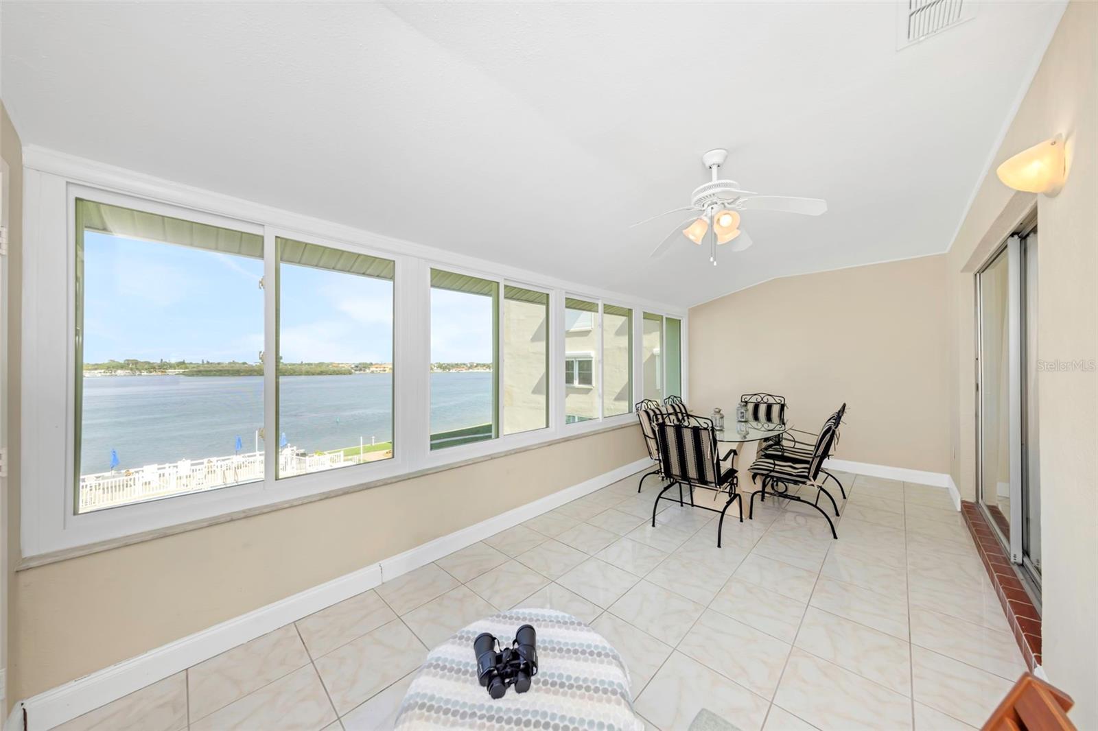 SHORE VIEW BLDG - Residential