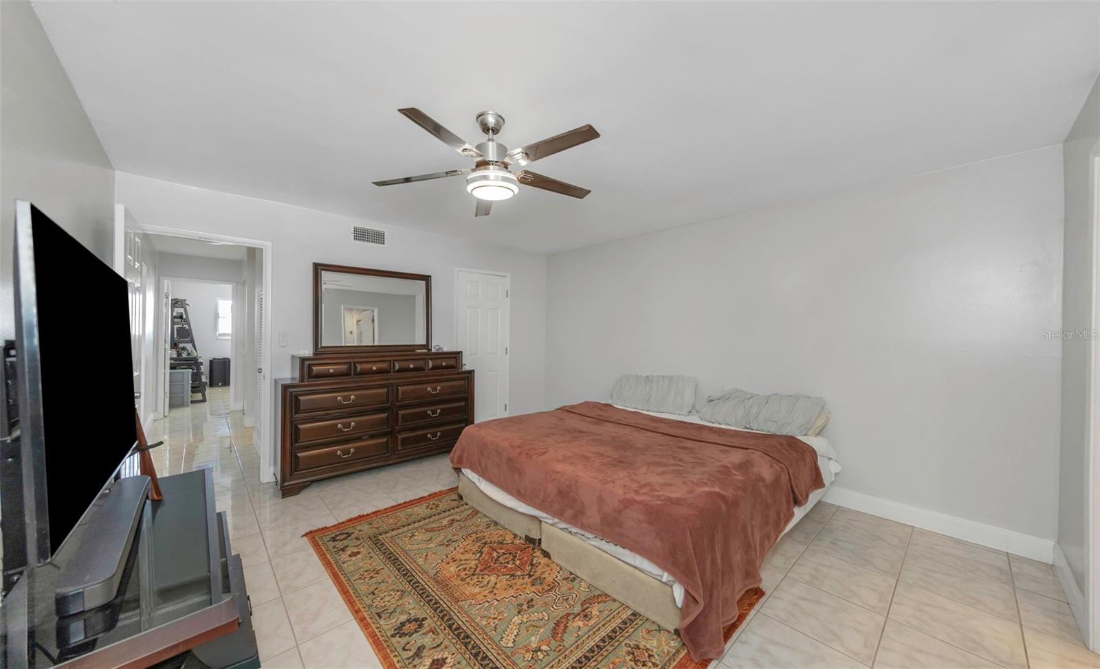 SHORE VIEW BLDG - Residential