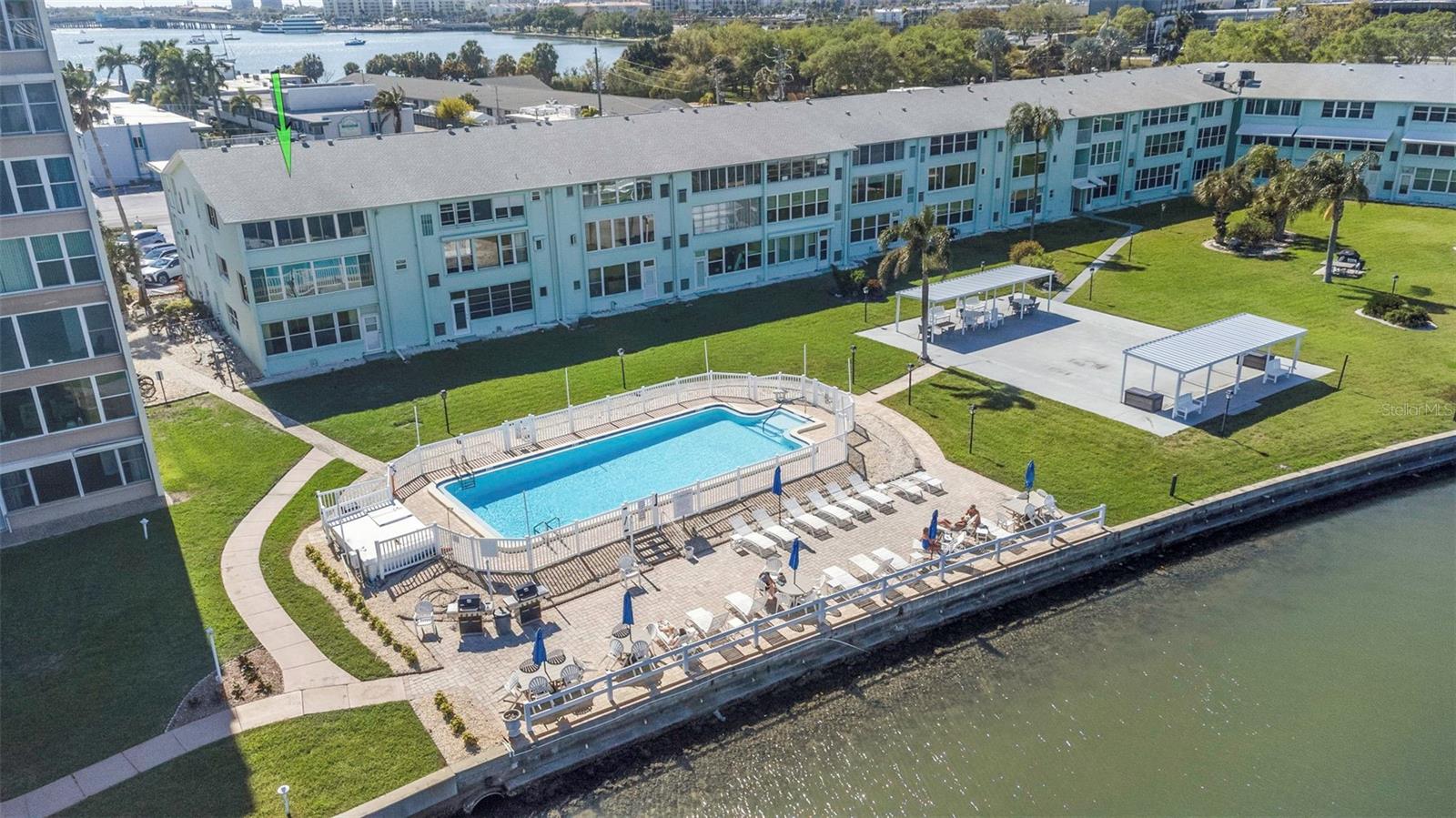 SHORE VIEW BLDG - Residential