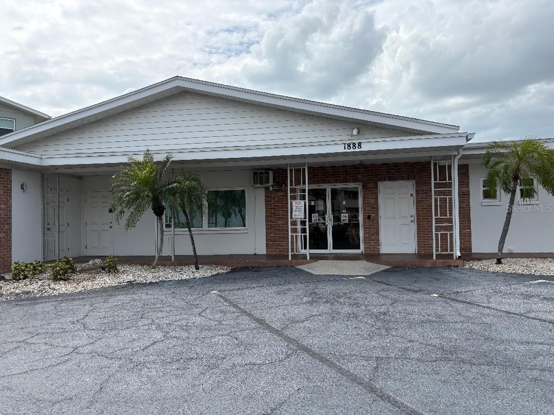 SHORE VIEW BLDG - Residential