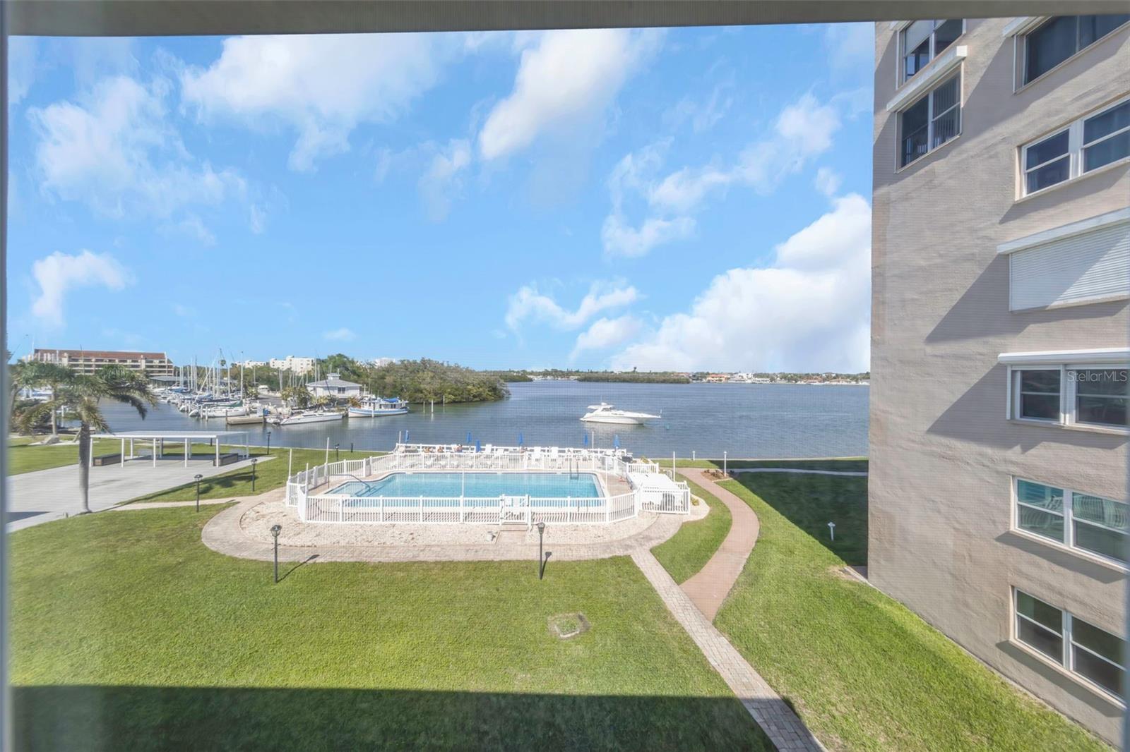 SHORE VIEW BLDG - Residential