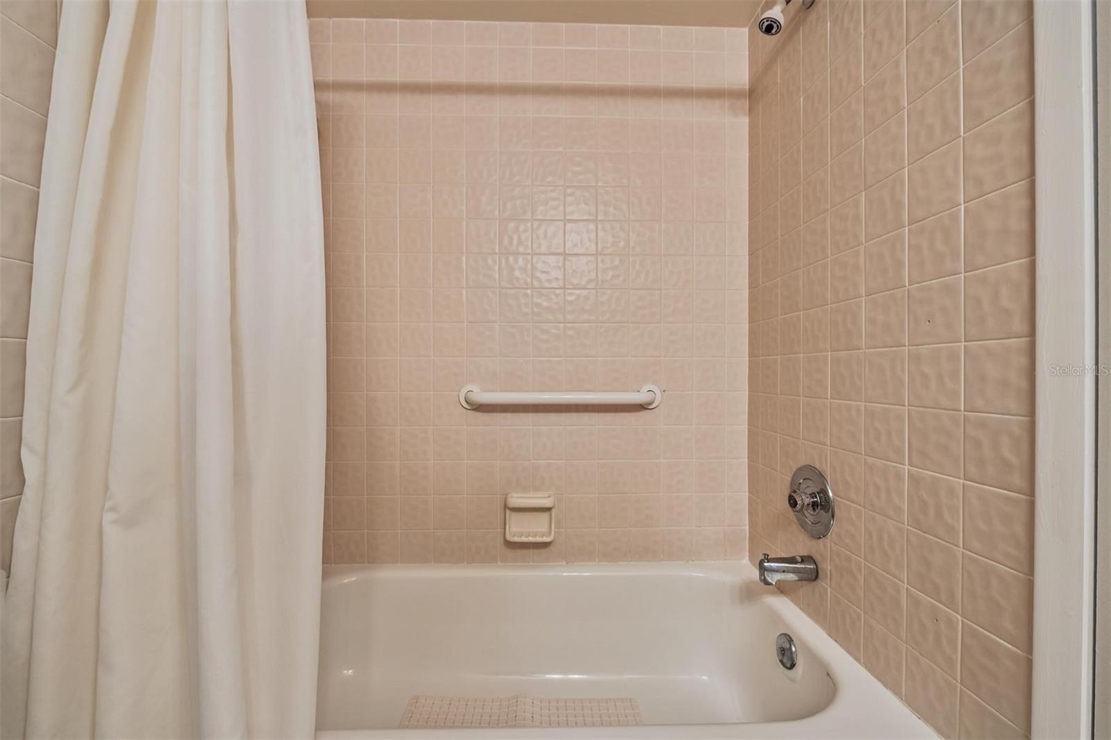 COVE CAY VILLAGE IV - Residential