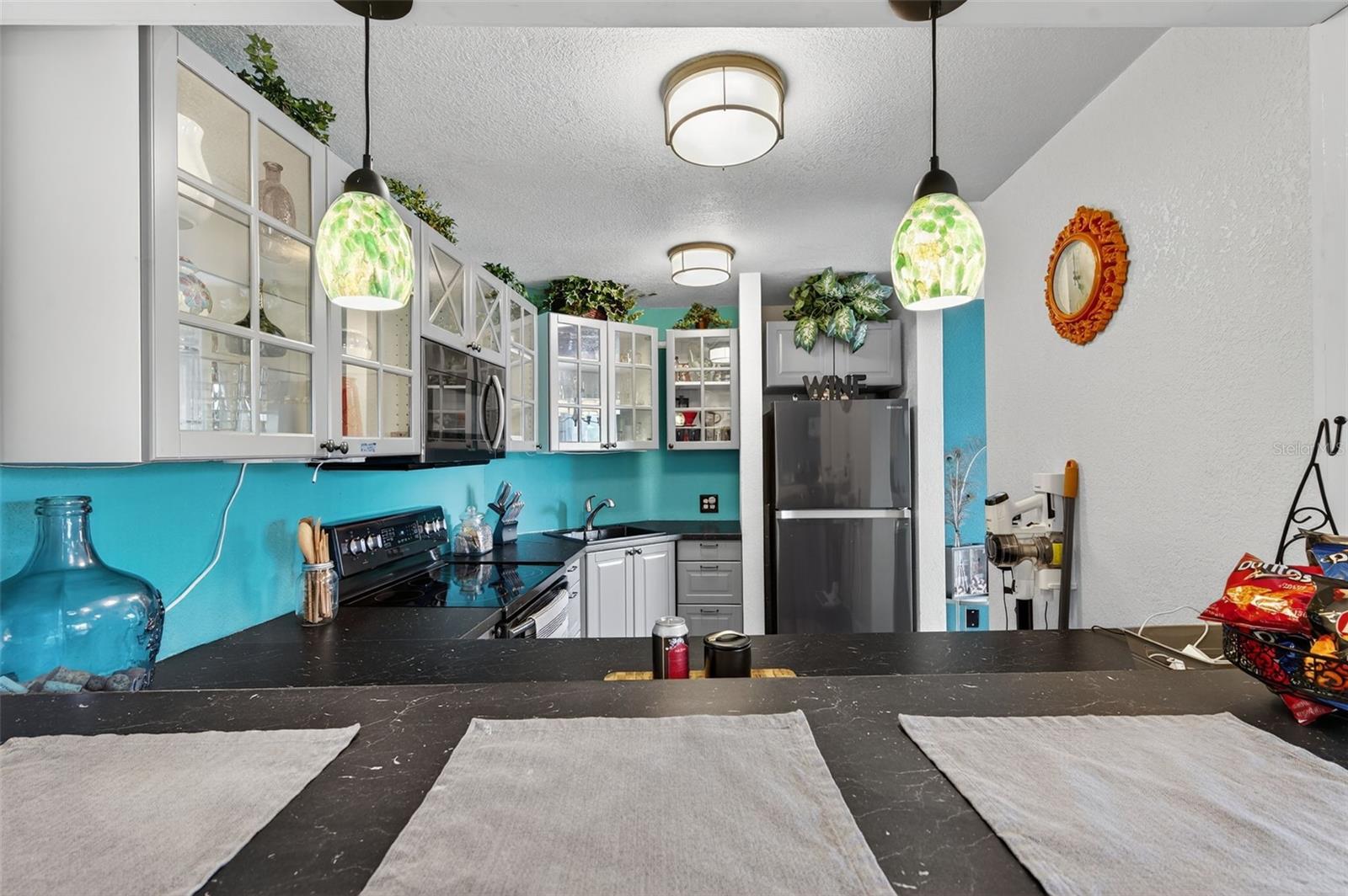 WAVE THE CONDO - Residential