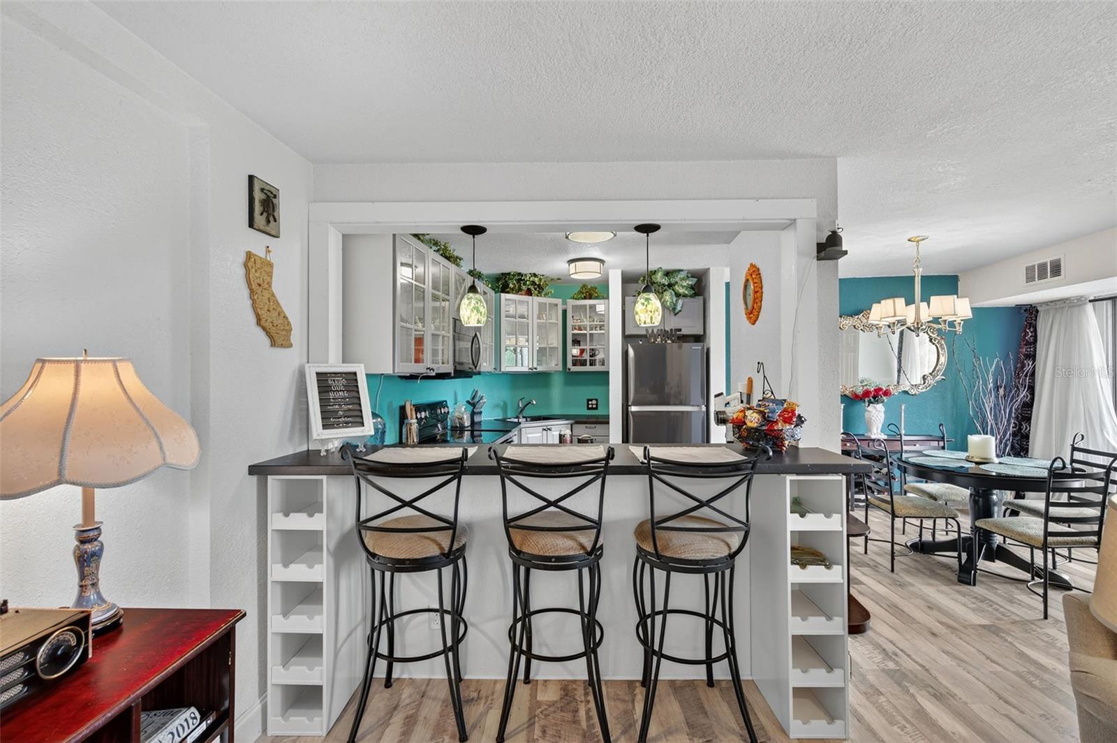 WAVE THE CONDO - Residential