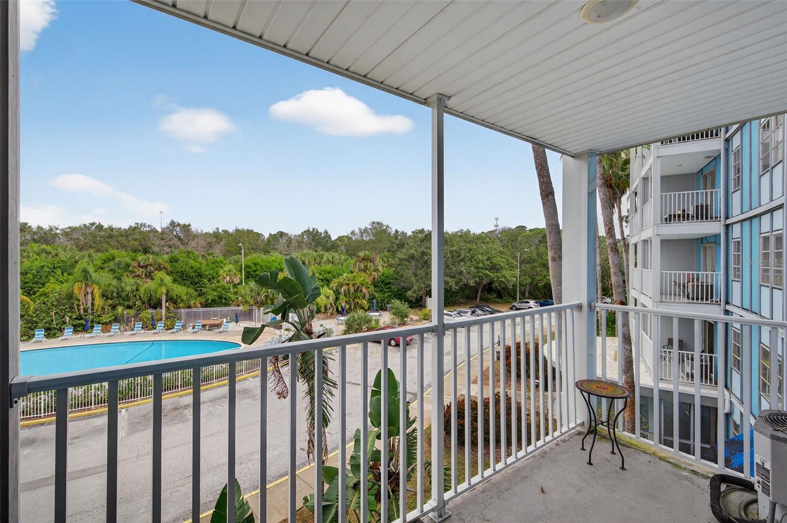 WAVE THE CONDO - Residential