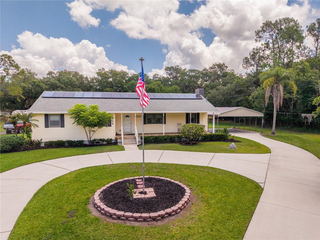 Photo of 2955 Godwin Road, Saint Cloud, FL 34772 (MLS # S5149984)