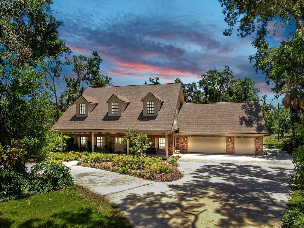 Photo of 1141 Myrtle Road, Valrico, FL 33596 (MLS # TB8388401)