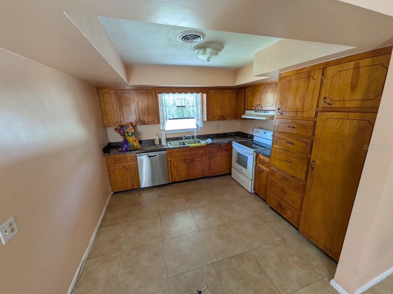 ANN PARK HEIGHTS - Residential