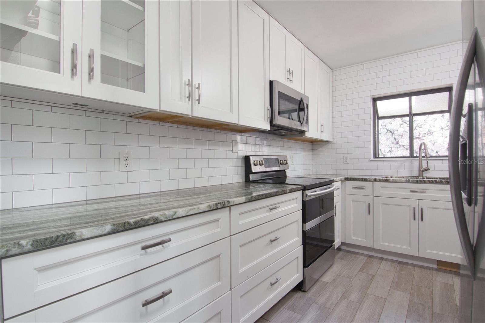 HOURGLASS HOMES - Residential Lease