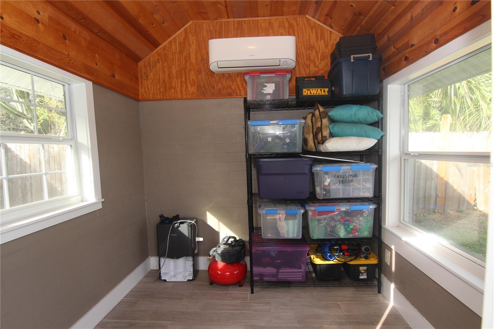 HOURGLASS HOMES - Residential Lease