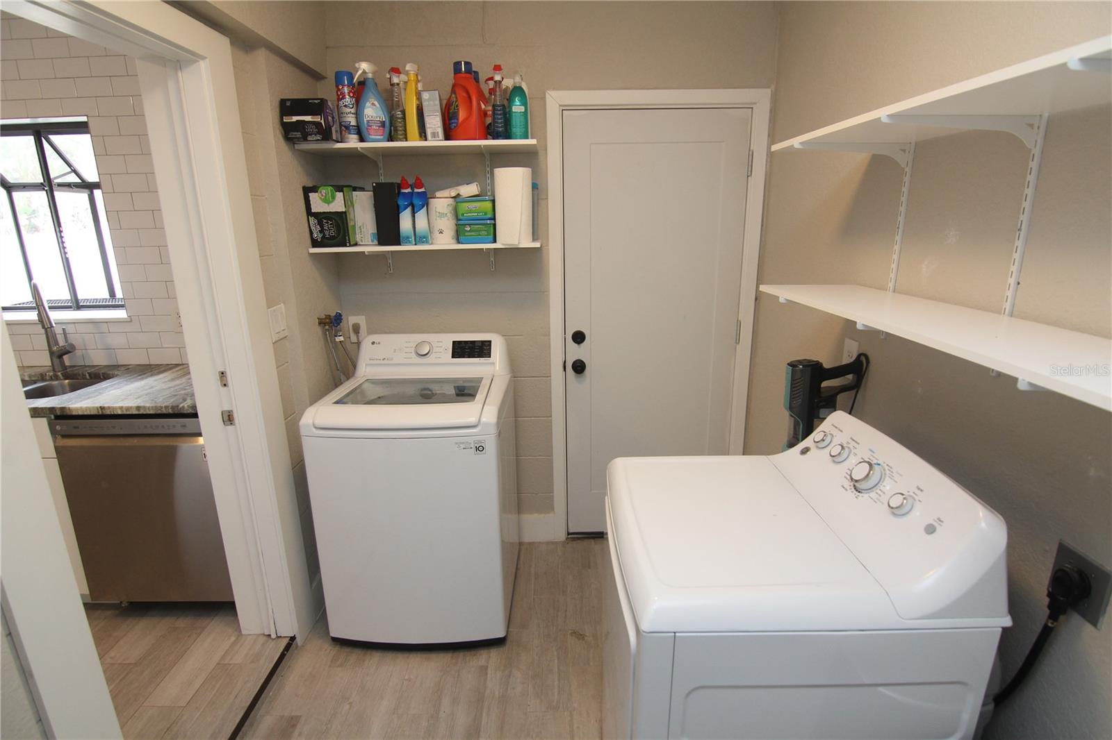 HOURGLASS HOMES - Residential Lease