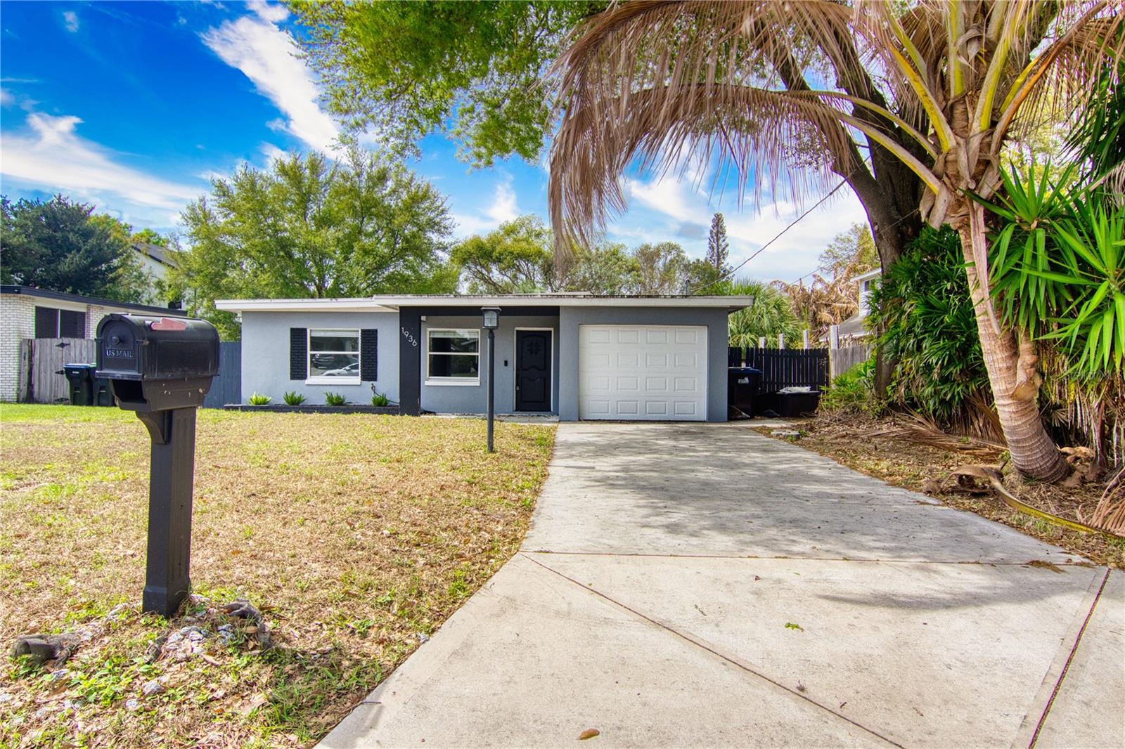 HOURGLASS HOMES - Residential Lease