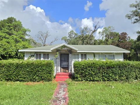 Photo of 18248 High Springs Main Street, High Springs, FL 32643 (MLS # GC532074)