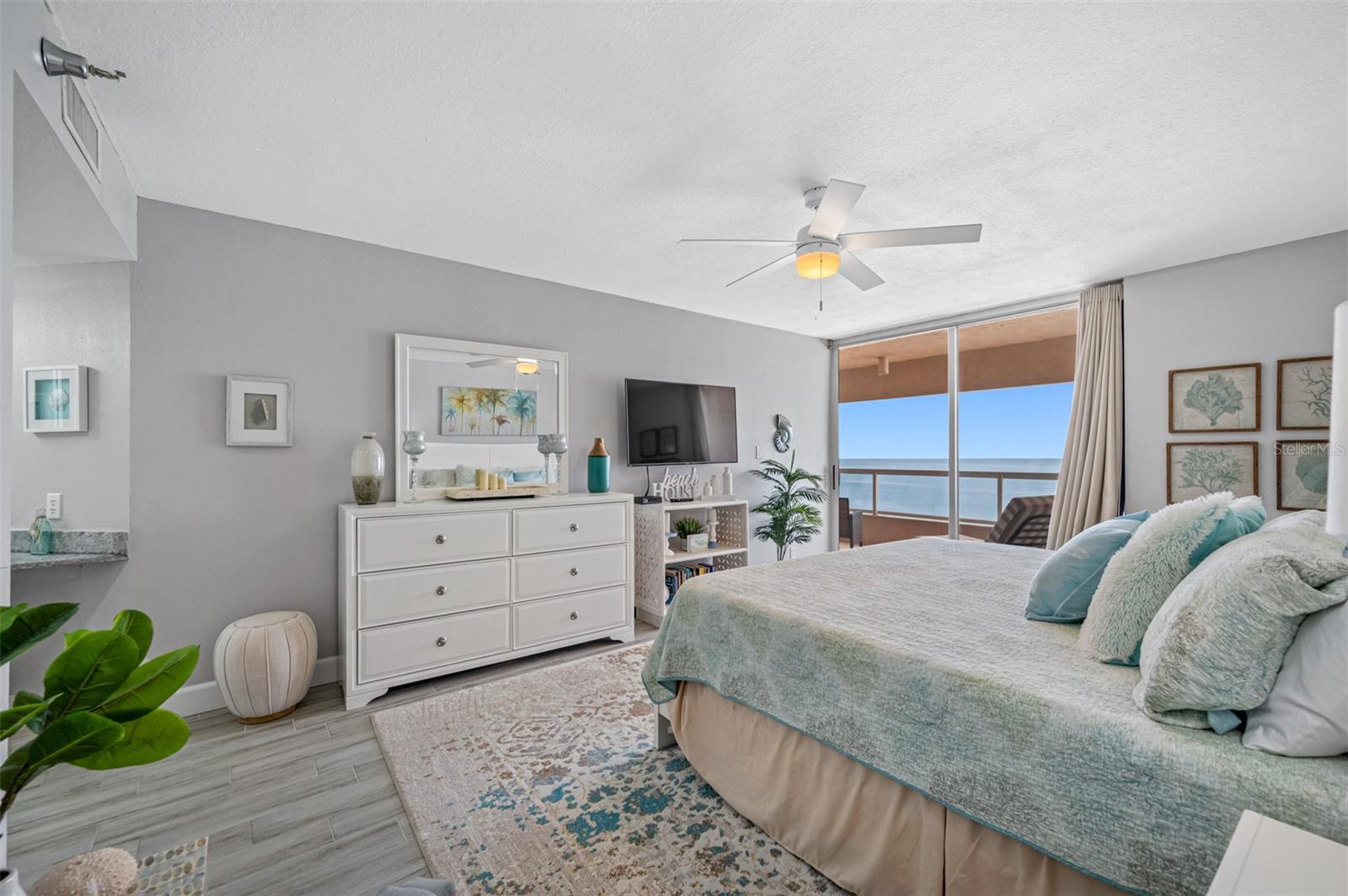 CRESCENT BEACH CLUB ONE CONDO - Residential